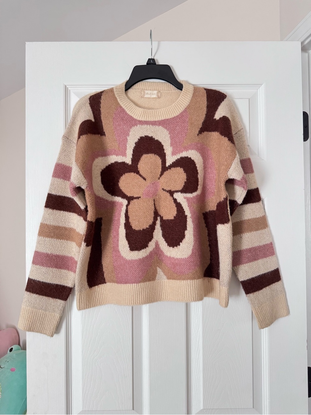 Altar’d State Retro Floral Sweater – Size Large - Picture 3 of 8